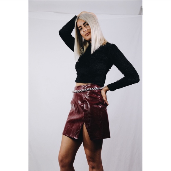 ★ Gentry Snakeskin Mini Skirt ★ - Picture 3 of 9